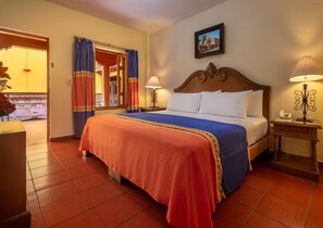 Superior King Size | Bathroom | Shower, free toiletries, hair dryer, towels