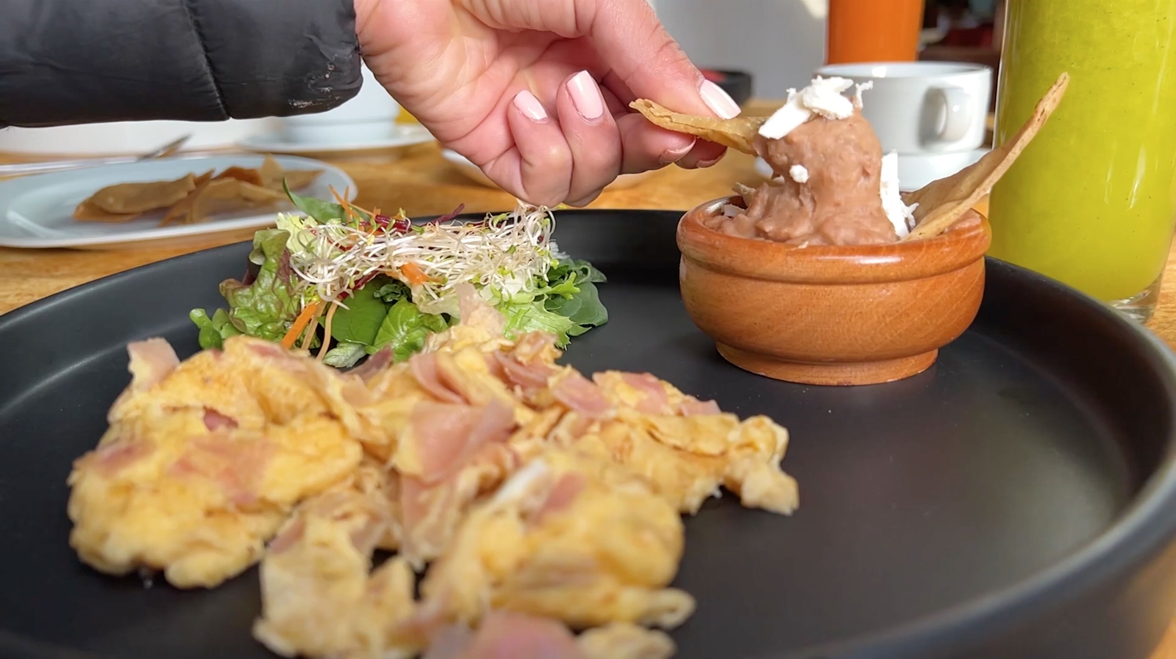 daily cooked-to-order breakfast for a fee