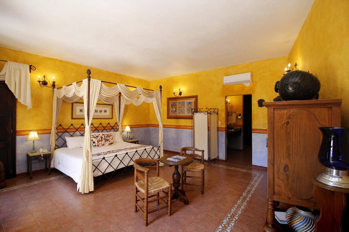 1 bedroom, premium bedding, down comforters, in-room safe