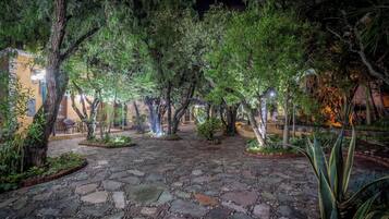 Habitación junior, hidromasaje | Terraza o patio