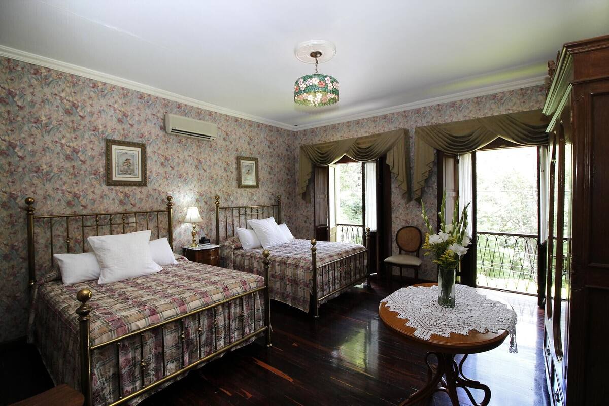 1 bedroom, premium bedding, down comforters, in-room safe