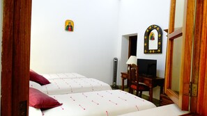 Triple Room, 3 Single Beds
