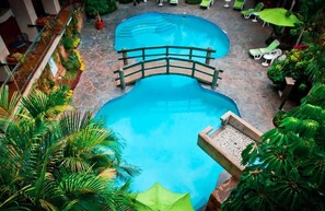 Outdoor pool - Hotel Fortin Plaza (Oaxaca)