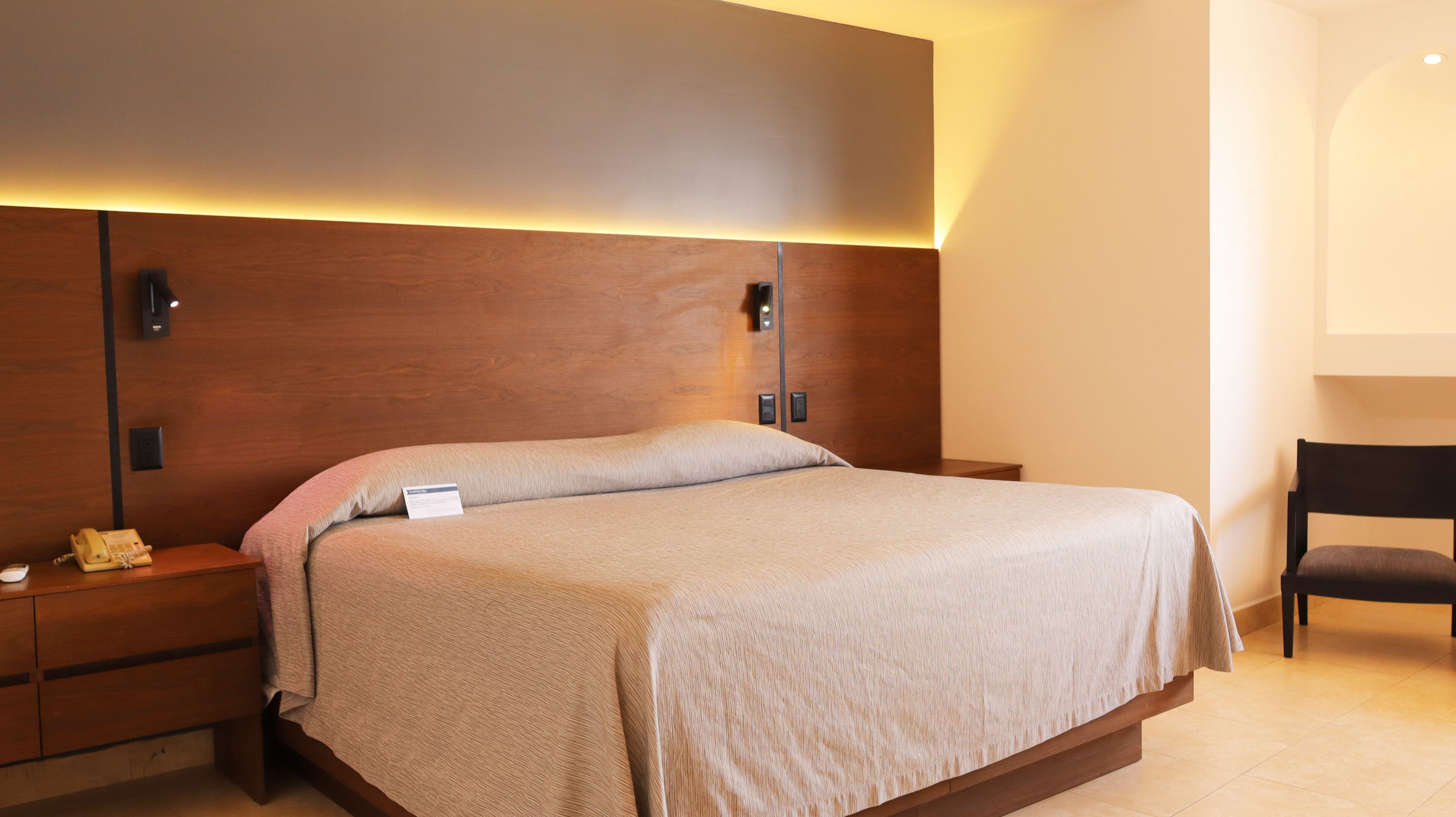 Junior Suite, 1 King Bed | Bathroom | Combined shower/tub, free toiletries, hair dryer, towels
