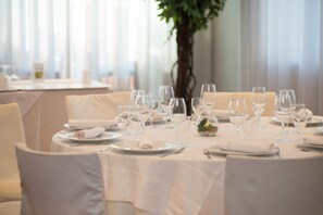 Breakfast, lunch, dinner served; Italian cuisine - Hotel San Francesco (Rende)