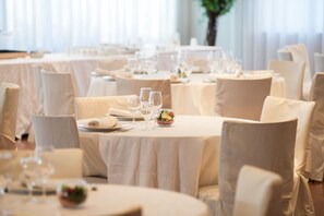 Breakfast, lunch, dinner served; Italian cuisine  - Hotel San Francesco (Rende)