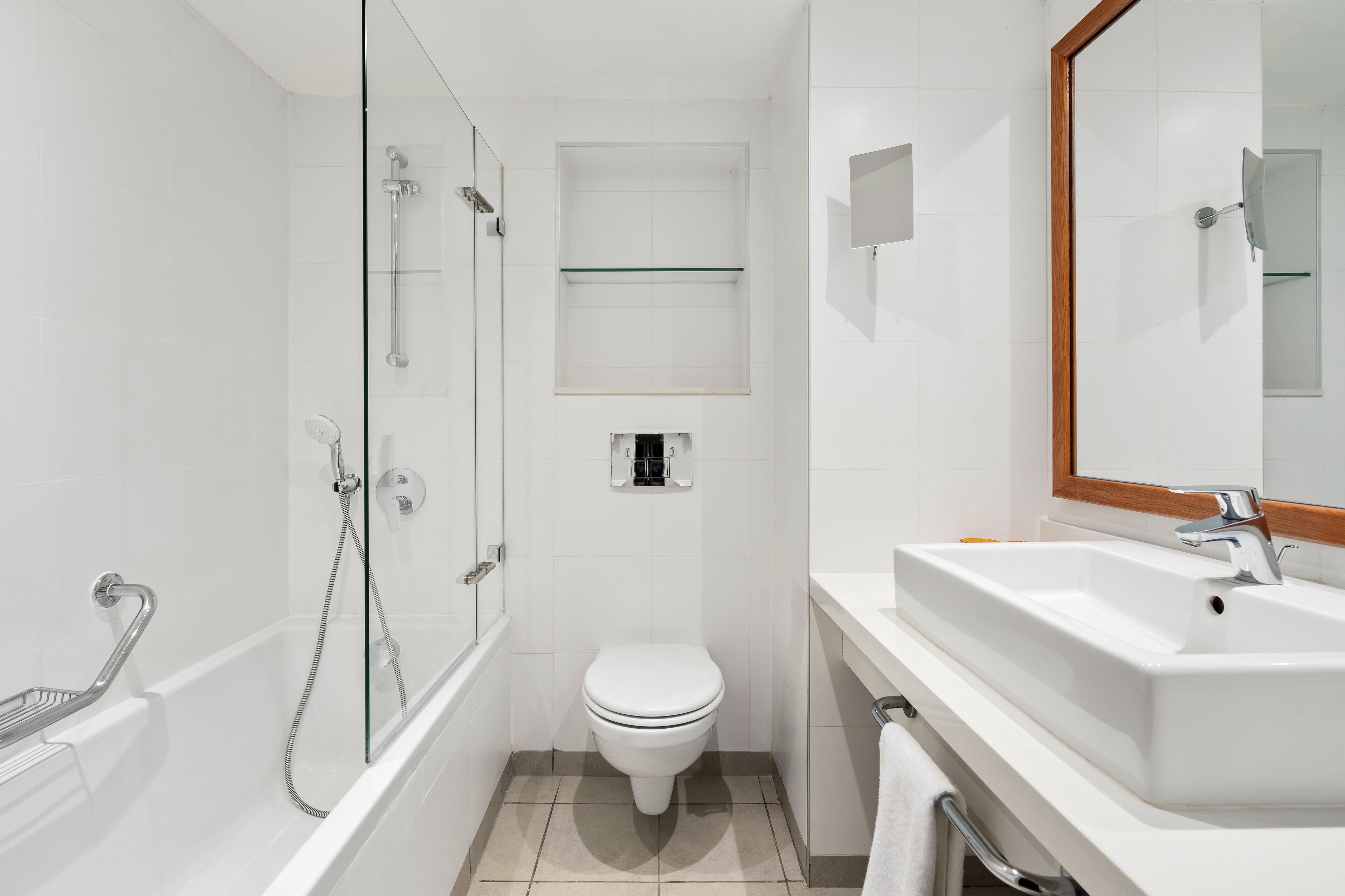 mountain view room | bathroom | free toiletries, hair dryer, towels