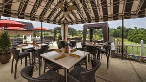 Property grounds - Colony South Hotel & Conference Center (Clinton)
