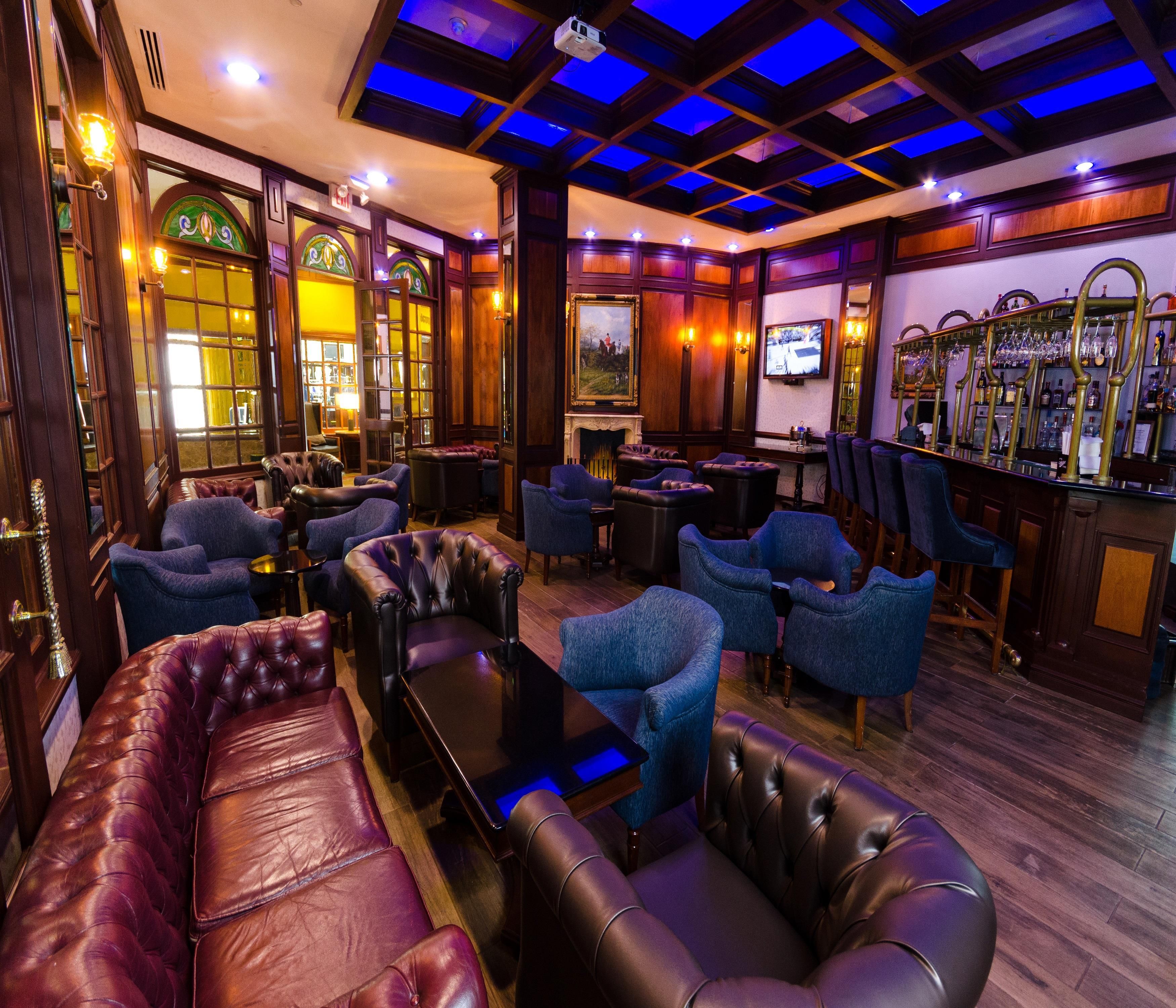 Bar (trong khuôn viên)