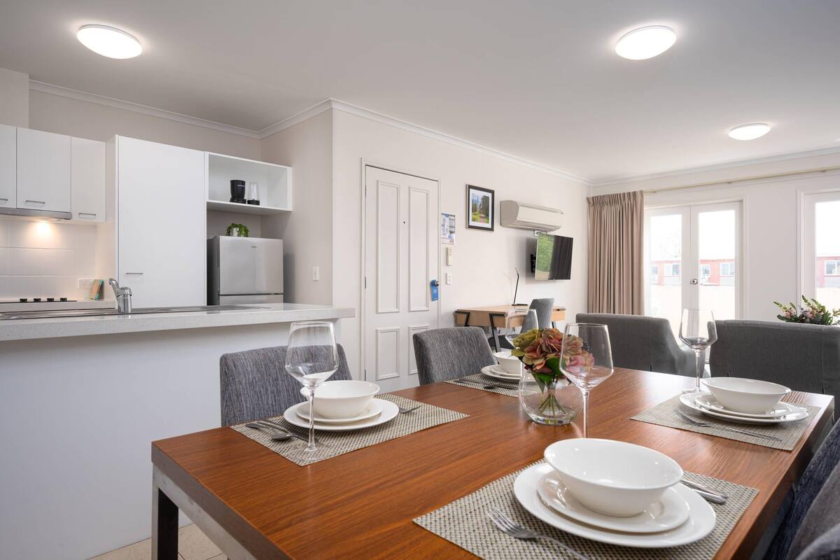 Suite, Multiple Beds, Non Smoking (Efficiency) | Desk, laptop workspace, blackout curtains, iron/ironing board