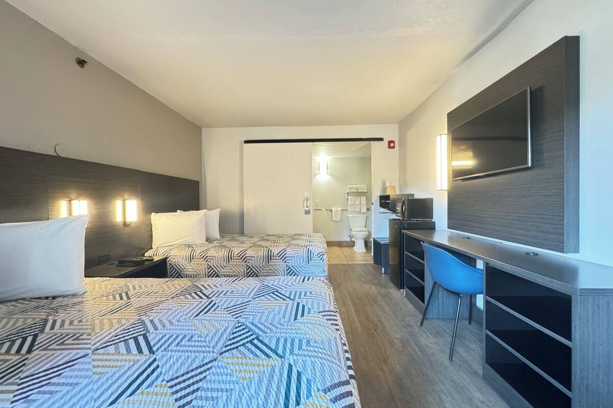 Standardzimmer, 2 Doppelbetten, barrierefrei, Nichtraucher