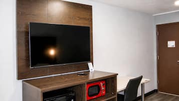 Suite, 1 King Bed with Sofa bed, Non Smoking | Desk, WiFi (free)