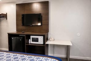 Standard Room, 1 Queen Bed, Non Smoking | Desk, WiFi (free) - Masters Inn Augusta at Washington Road (Augusta)