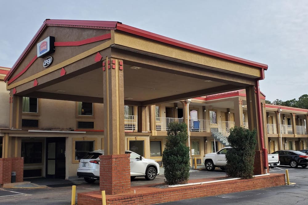 luxury hotels in Locust Grove
