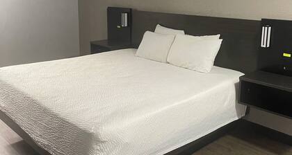 FairBridge Inn & Suites McDonough