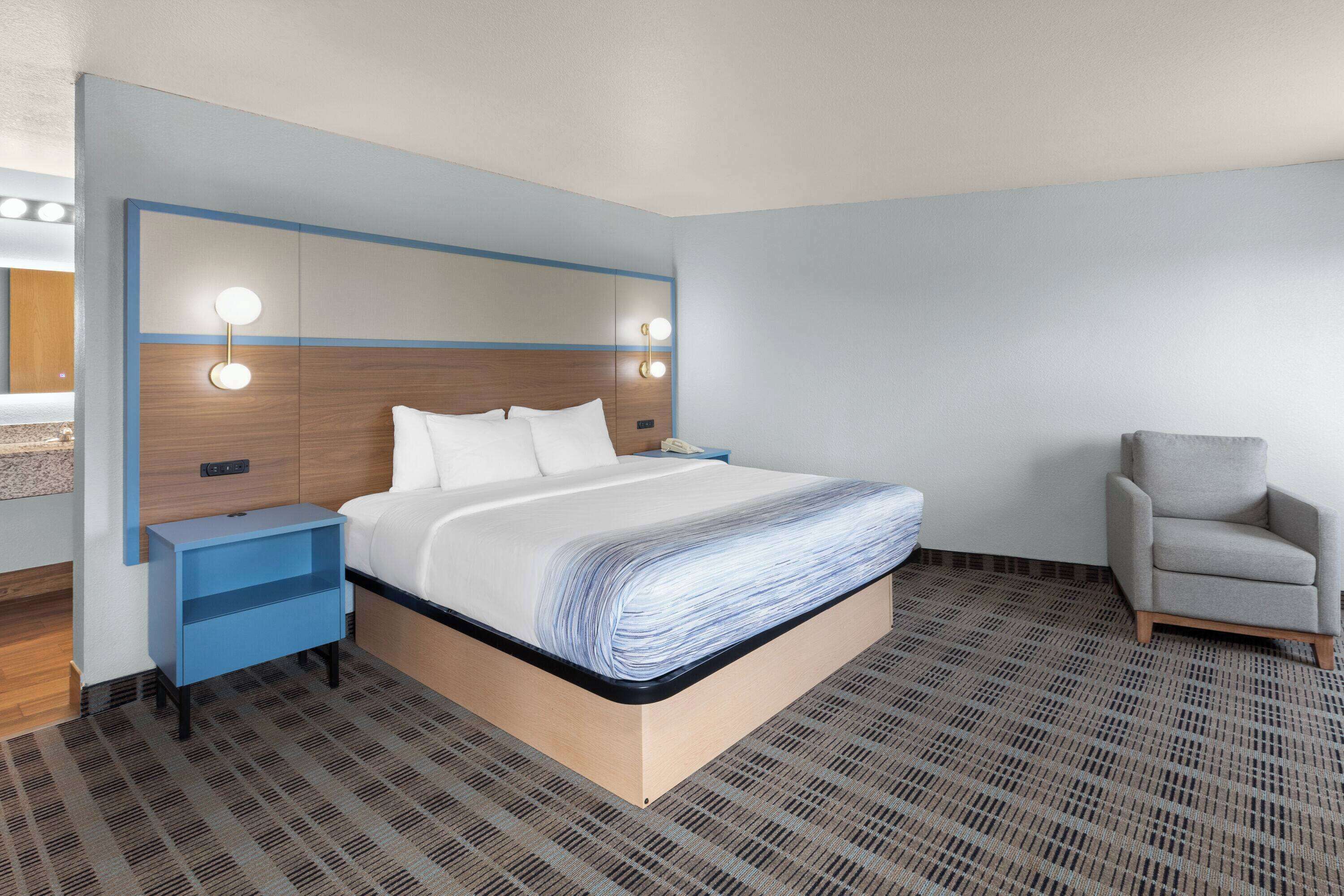 superior room, 1 king bed, non smoking | desk, blackout curtains, soundproofing, iron/ironing board