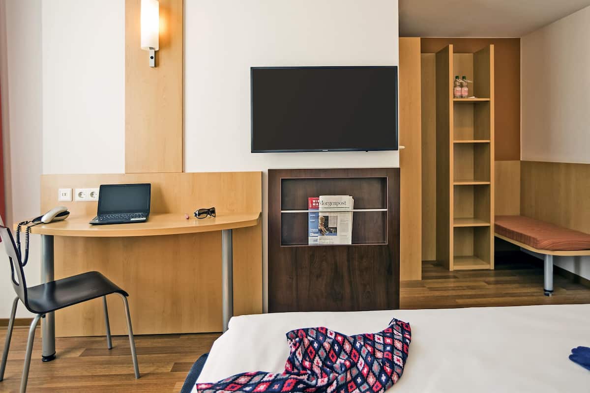 Literie hypoallergénique, bureau, rideaux occultants, Wi-Fi gratuit