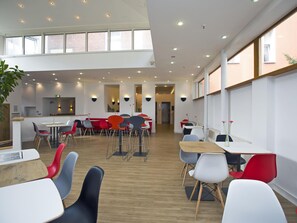 Daily buffet breakfast for a fee - ibis Berlin City Süd (Berlin)