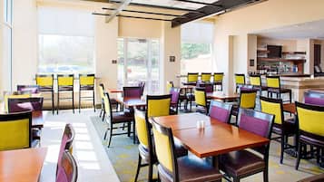 Morgenmadsbuffet hver dag (16.95 USD pr. person)