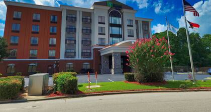 Holiday Inn Express & Suites Wilson-Downtown by IHG