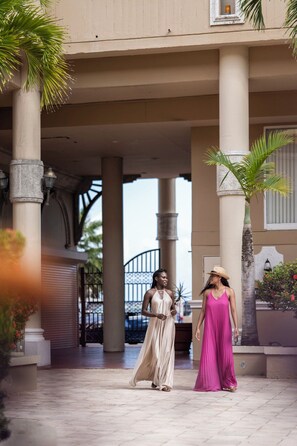 Interior entrance - Windward Passage Hotel (St. Thomas)