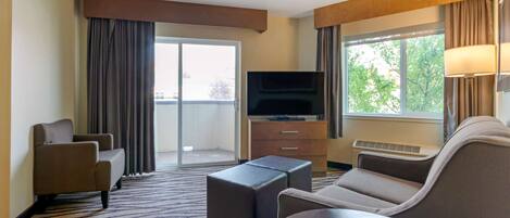 Pillowtop-Betten, Schreibtisch, Verdunkelungsvorhänge