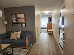 1 bedroom, premium bedding, desk, blackout curtains