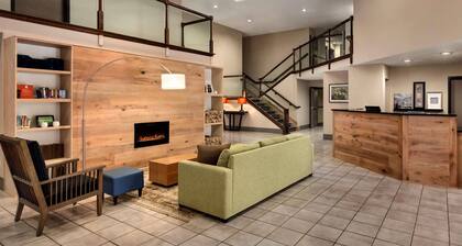 Country Inn & Suites by Radisson, Dahlgren-King George, VA