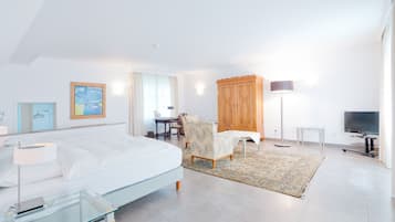 Ropa de cama hipoalergénica y minibar