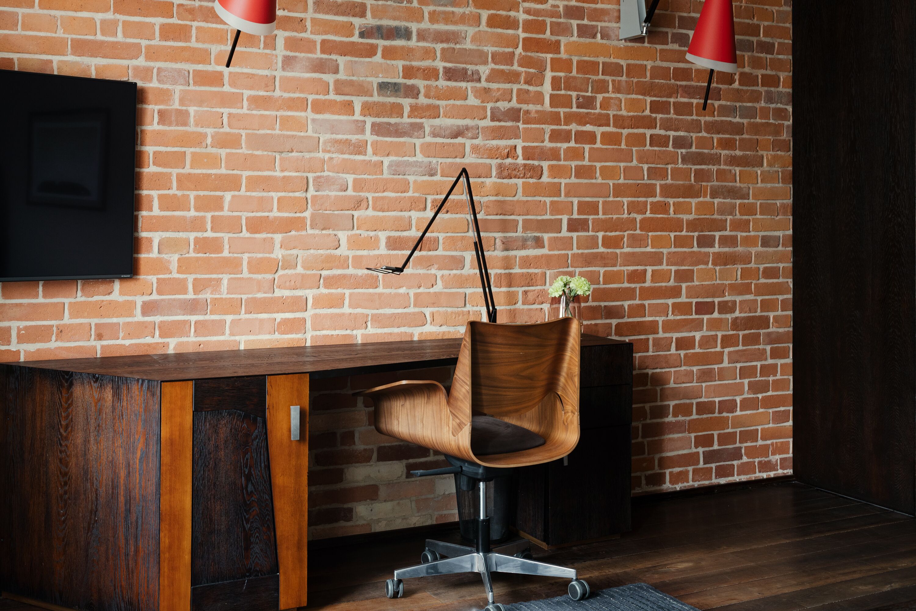 premium bedding, pillow-top beds, minibar, in-room safe