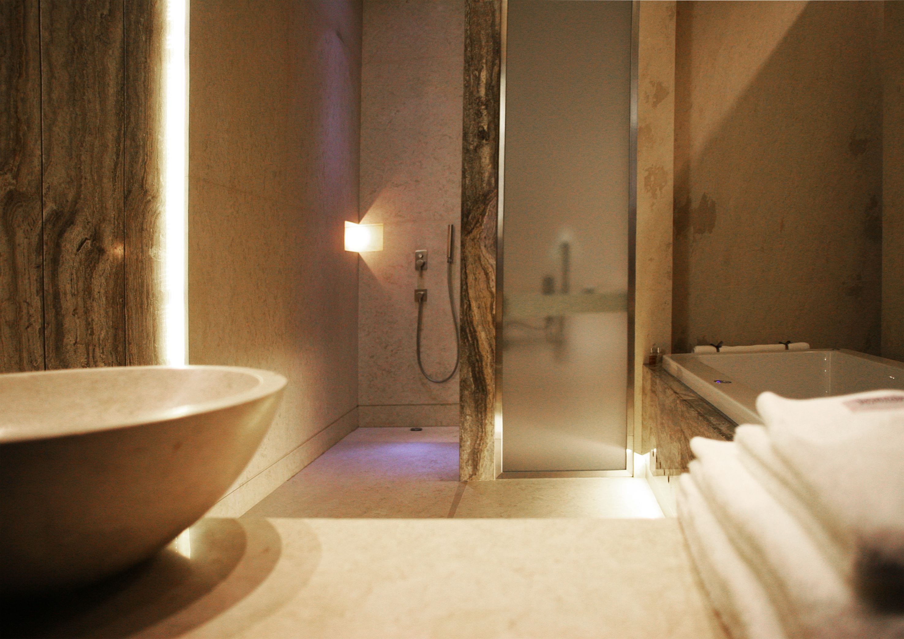 premium bedding, pillow-top beds, minibar, in-room safe