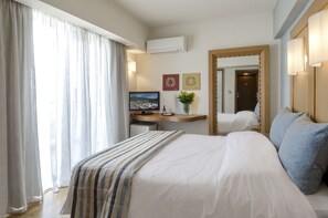 In-room safe, individually decorated, desk, blackout drapes - Hermes Hotel (Athens)
