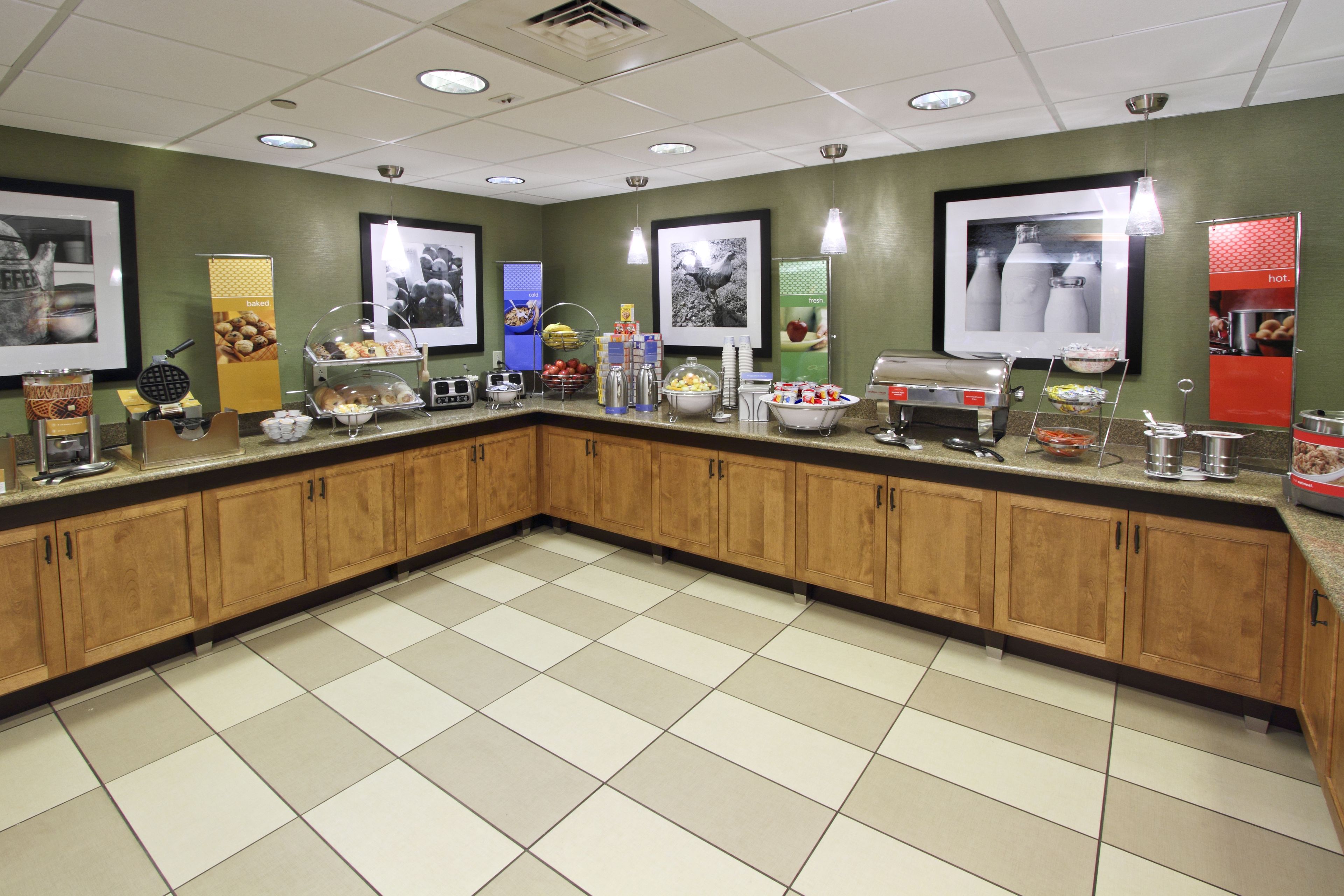 free daily continental breakfast