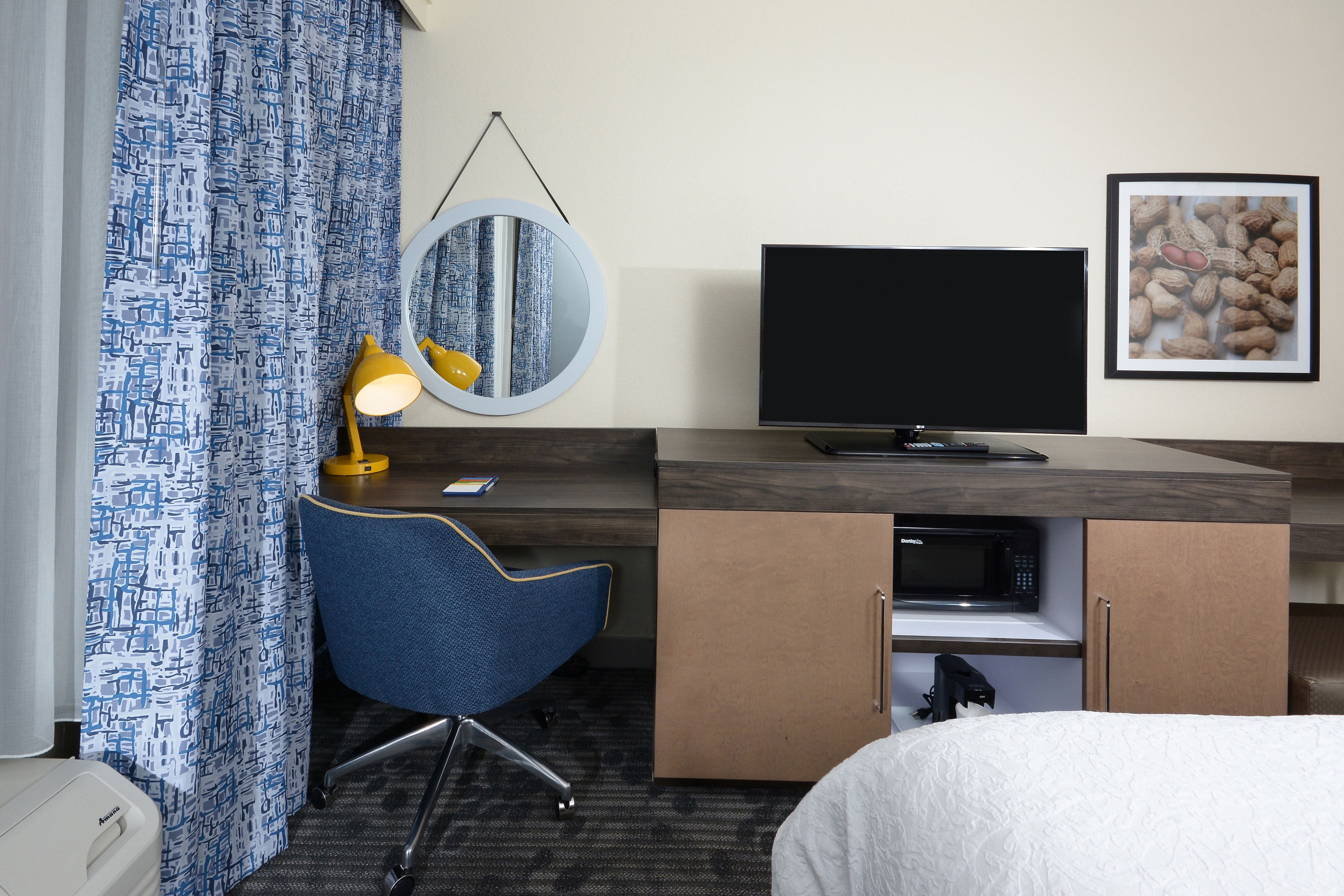 premium bedding, in-room safe, desk, laptop workspace