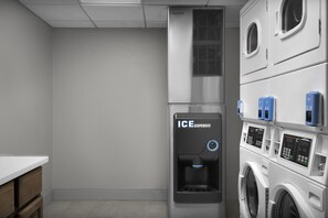 Laundry room - Hampton Inn & Suites Greenville/Spartanburg I-85, SC (Duncan)