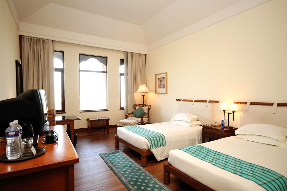 Premium bedding, pillowtop beds, minibar, in-room safe