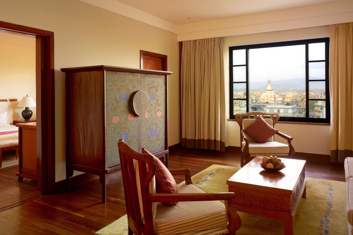 premium bedding, pillow-top beds, minibar, in-room safe