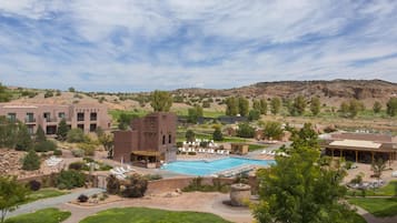 3 albercas al aire libre