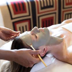Hidroterapia, aromaterapia, massagens musculares profundas