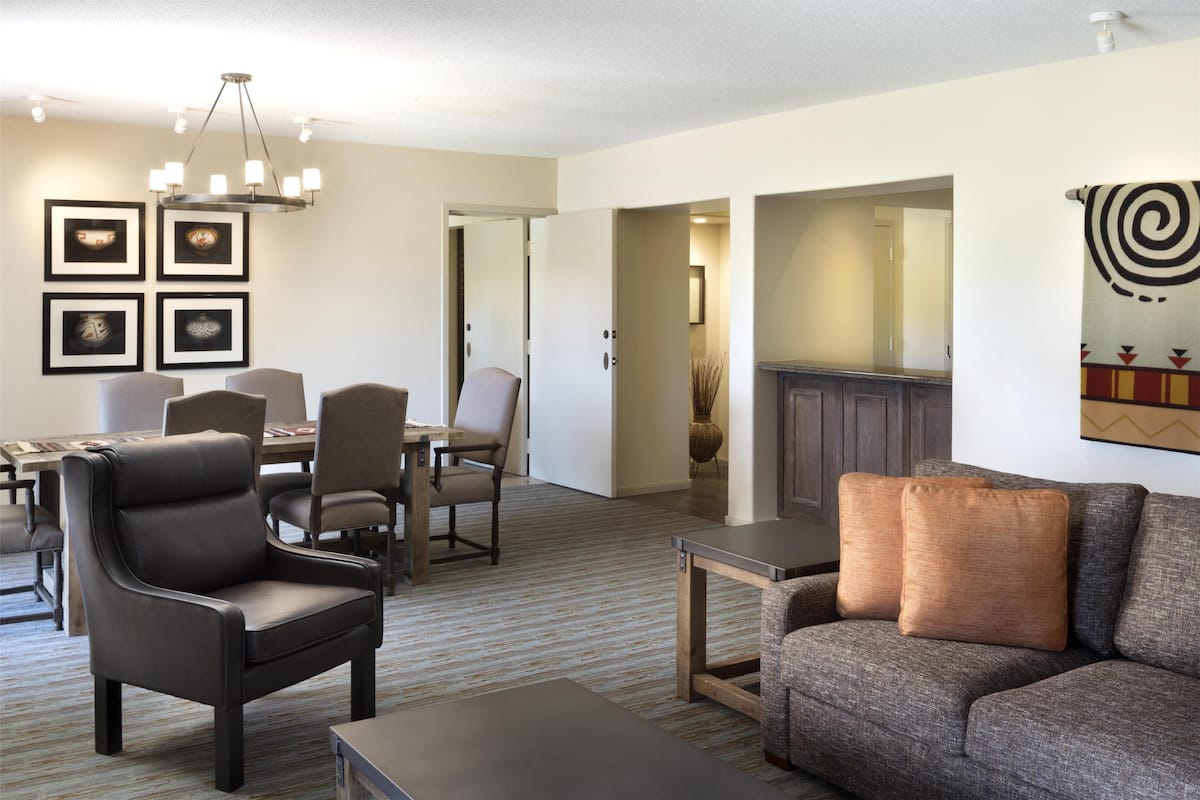 Suite (Conference)