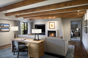 Sengetøy av topp kvalitet, dundyner og senger med overmadrass