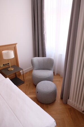 Chambre Double Confort | Coin séjour