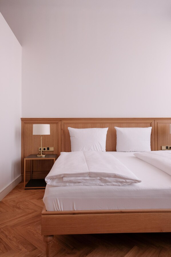 Comfort-Doppelzimmer | Allergikerbettwaren, Zimmersafe, Verdunkelungsvorhänge