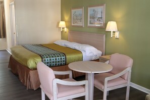 标准房 | 熨斗/熨板、免费 WiFi、床单、闹钟