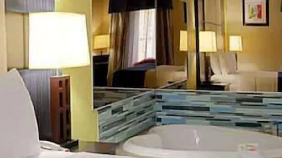 Super 8 by Wyndham Irving/DFW Apt/North