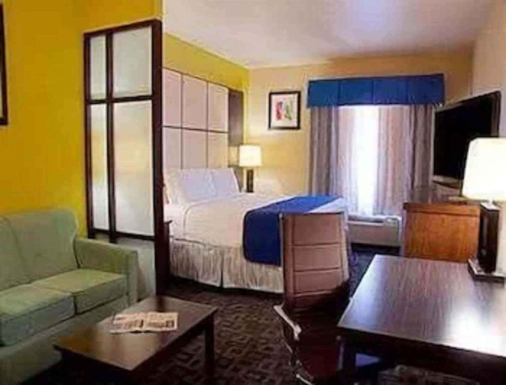 Premium bedding, pillow-top beds, in-room safe, laptop workspace