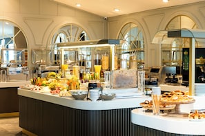 2 Restaurants, Frühstück, Mittagessen, Abendessen, türkische Küche