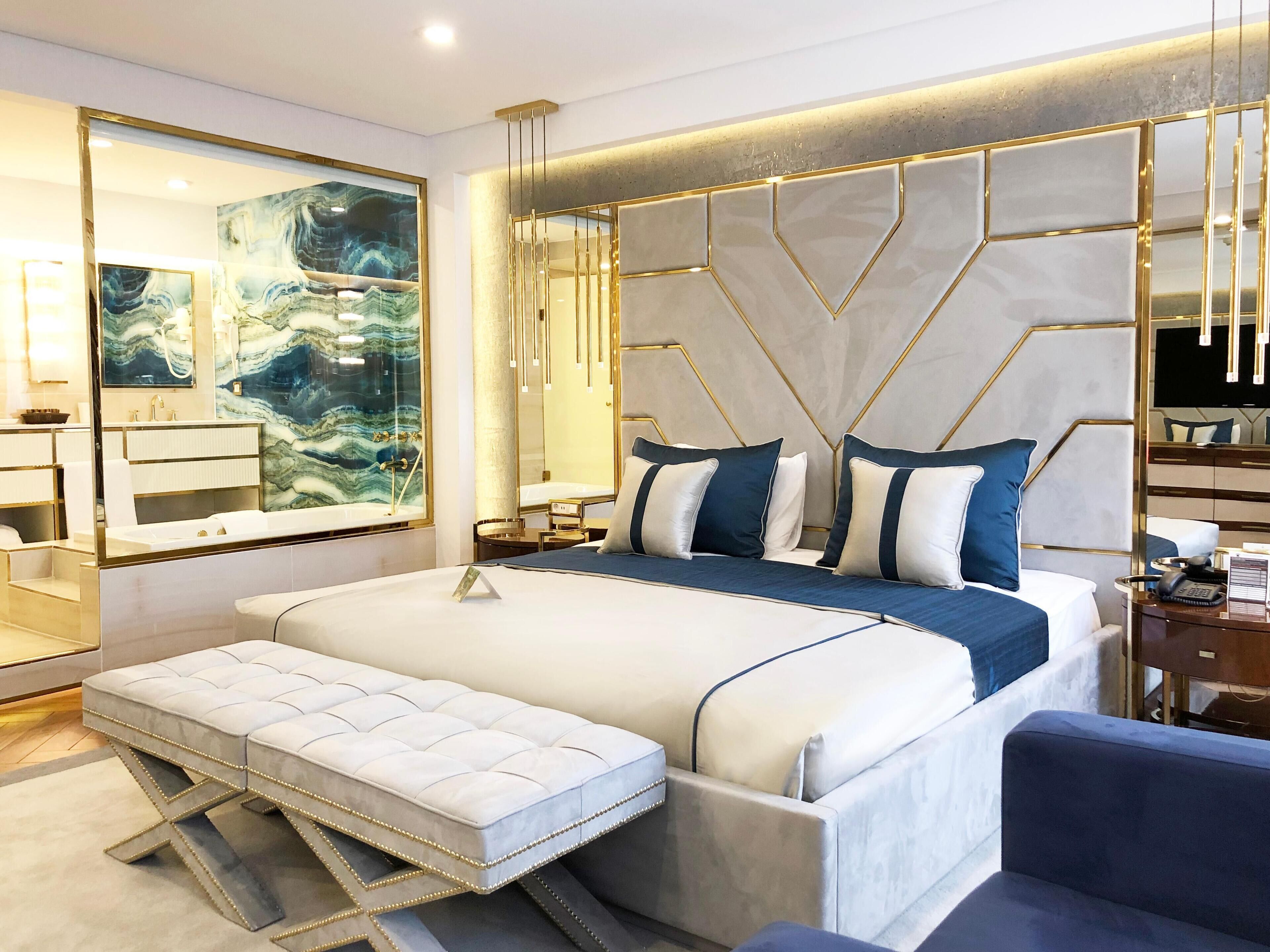 Minibar, in-room safe, soundproofing, free WiFi