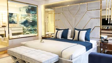 Minibar, in-room safe, soundproofing, free WiFi