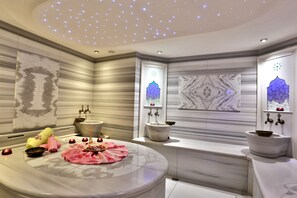 Sauna, steam room, Turkish bath, massage/treatment rooms